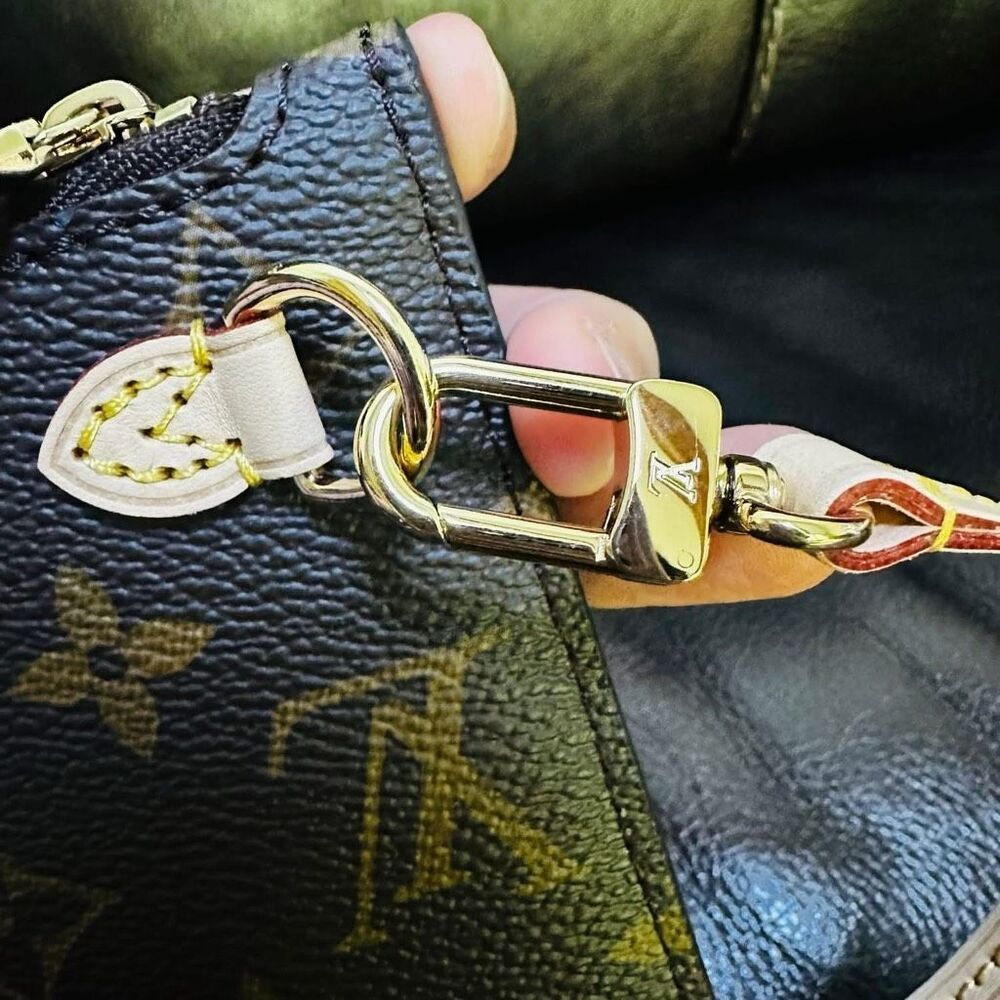 Louis Vuitton Neverfull PM Pouch Monogram - Picture 4 of 10